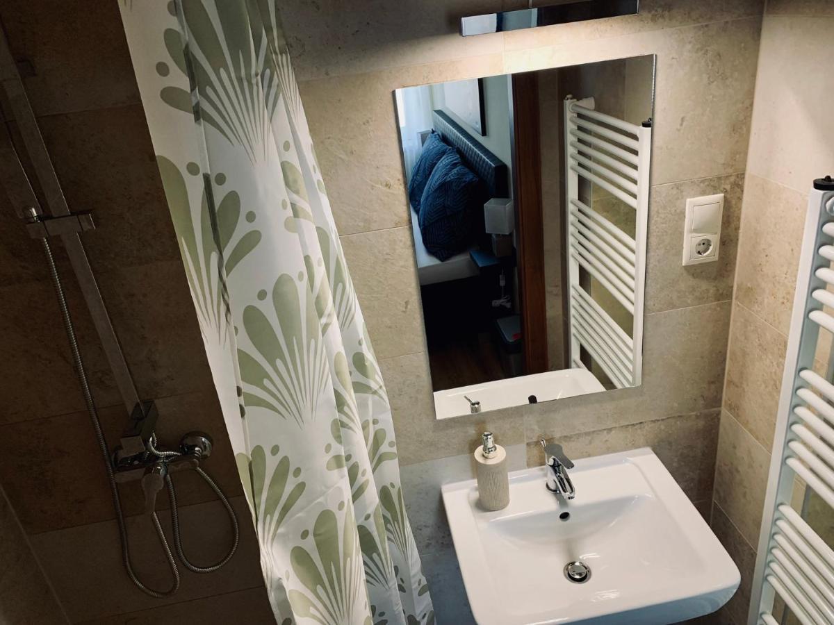 A Vendeghaz Hotel มิชโคลซ์ ภายนอก รูปภาพ