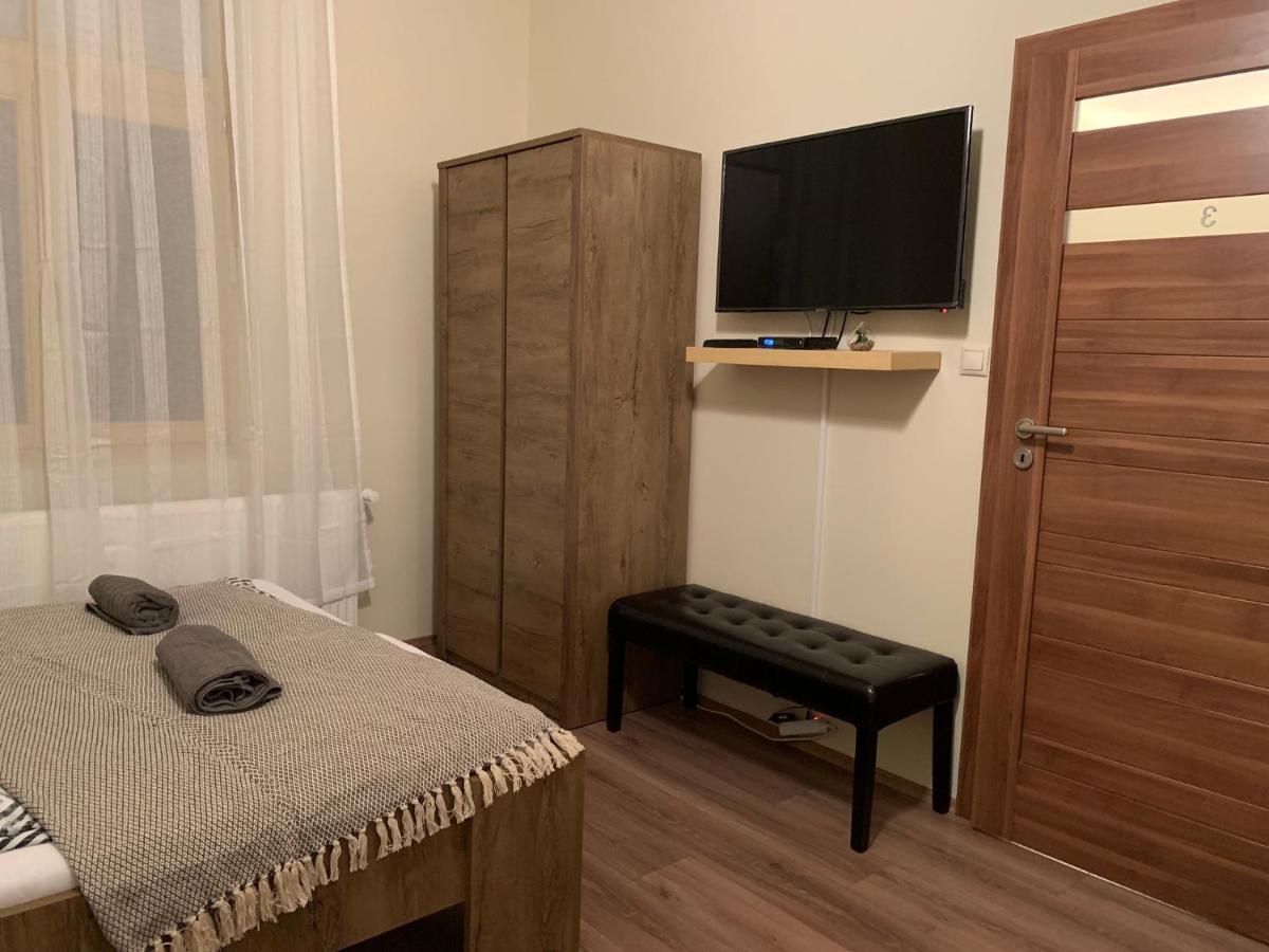 A Vendeghaz Hotel มิชโคลซ์ ภายนอก รูปภาพ